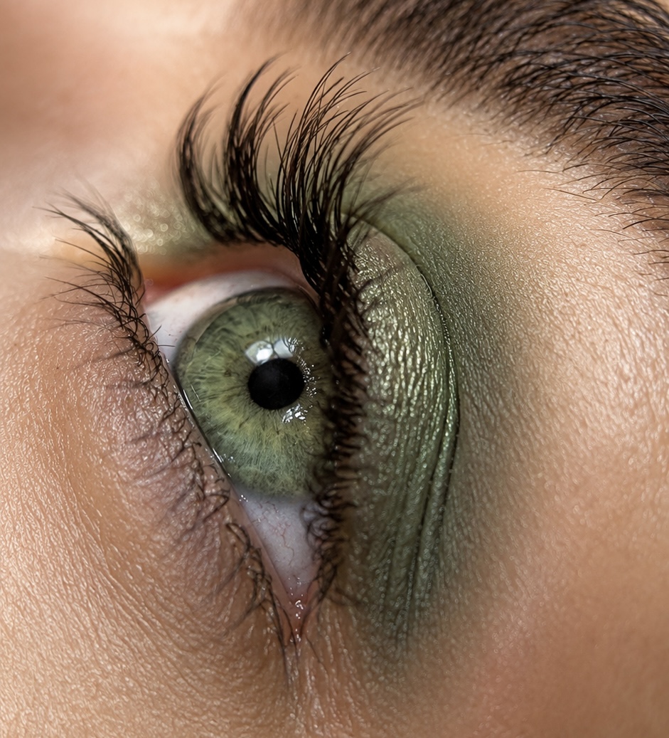 Eyelash Extensions video example